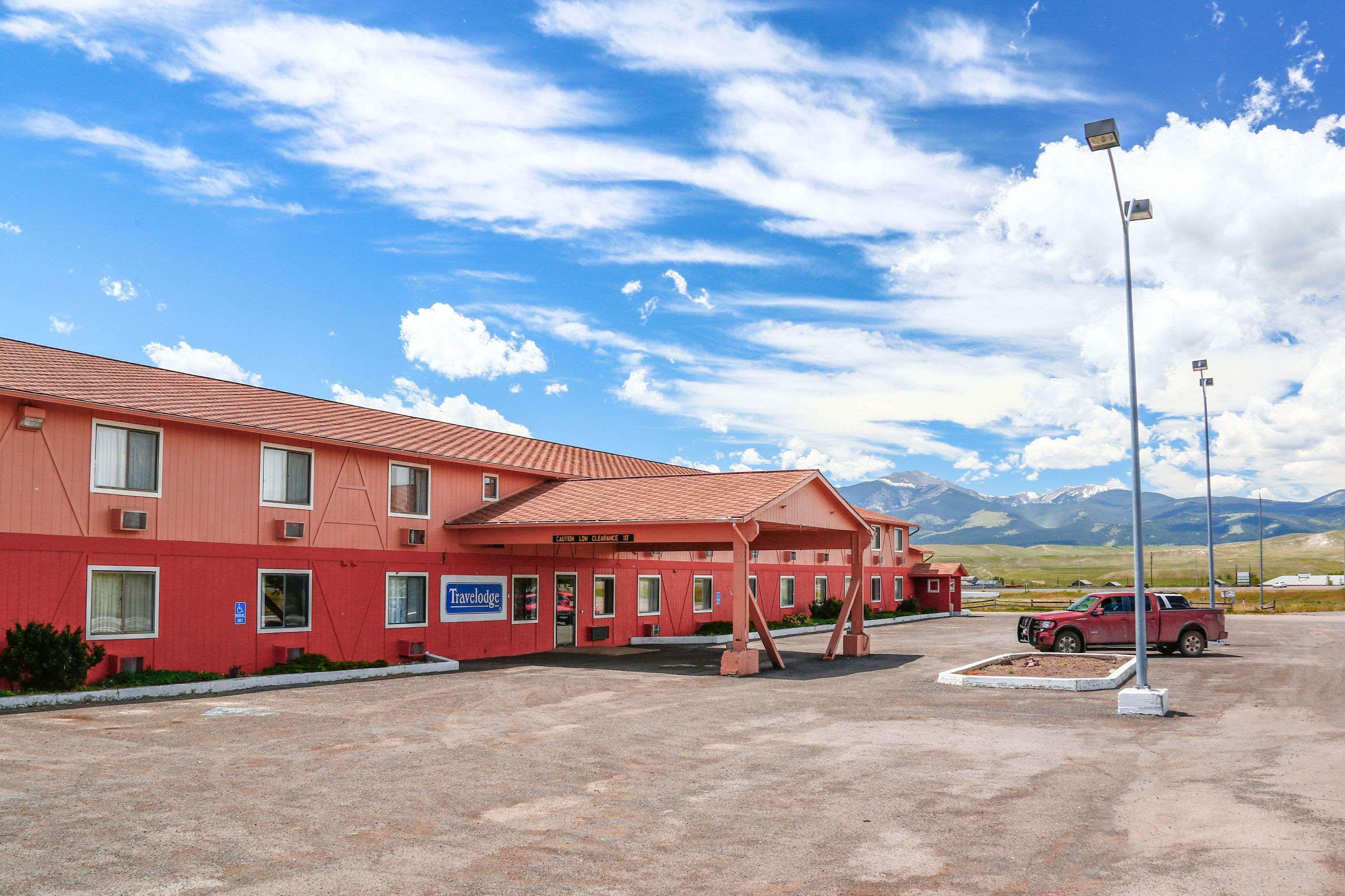 Travelodge By Wyndham Deer Lodge Montana Екстериор снимка