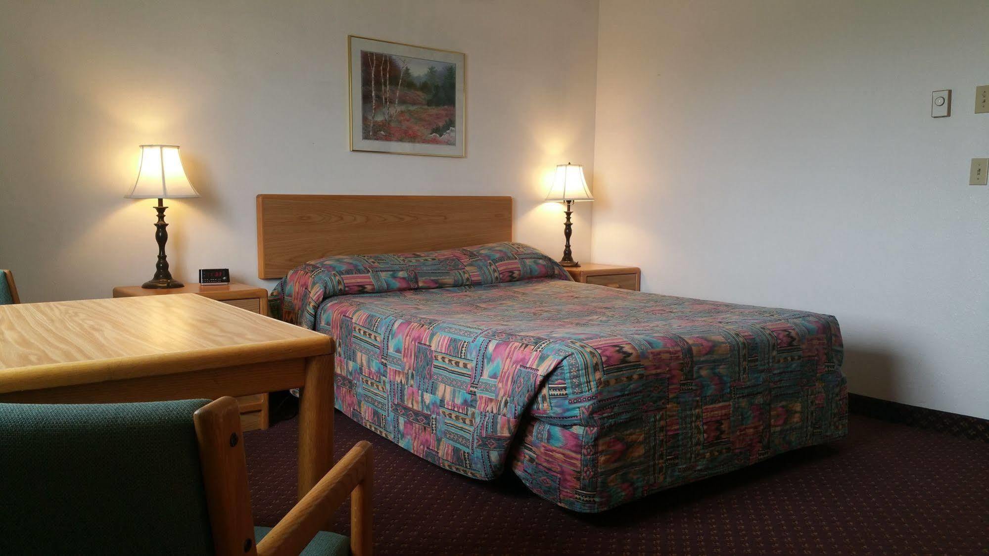 Travelodge By Wyndham Deer Lodge Montana Екстериор снимка
